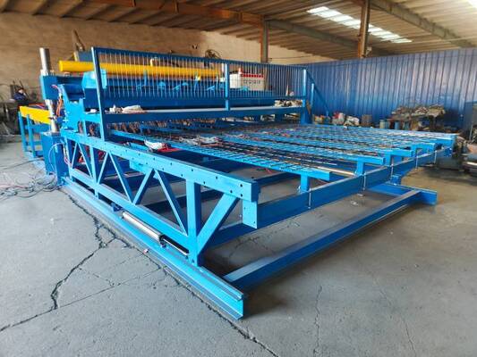 Hole Size 150*150mm Rebar 4-10mm Highway Bridge Rebar Wire Mesh Welding Machine